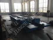 自帶張拉設備的先張拉軌道板模具