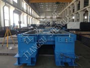 自帶張拉設備的先張拉軌道板模具